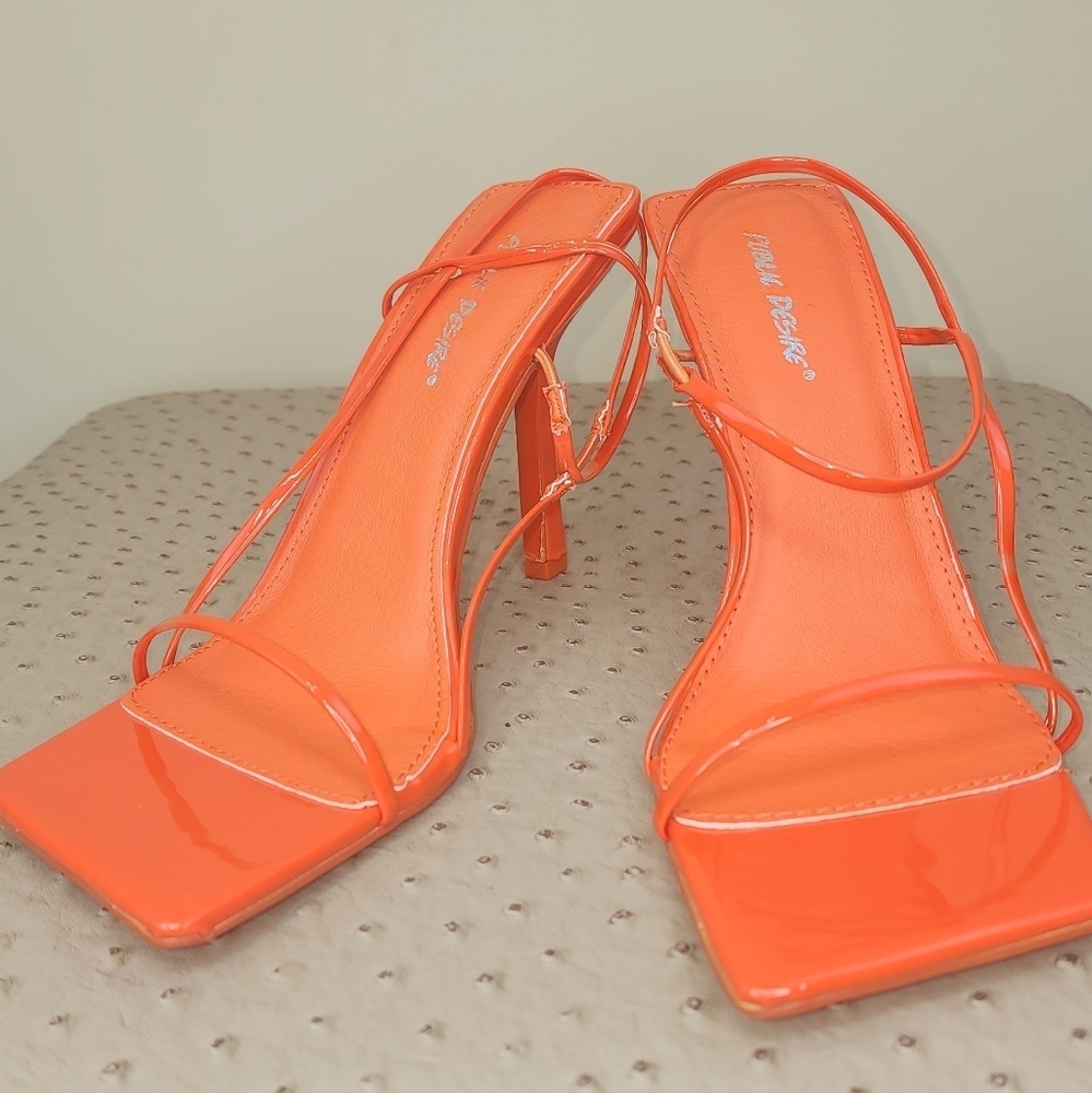 𝅺Asos Orange strap sandals